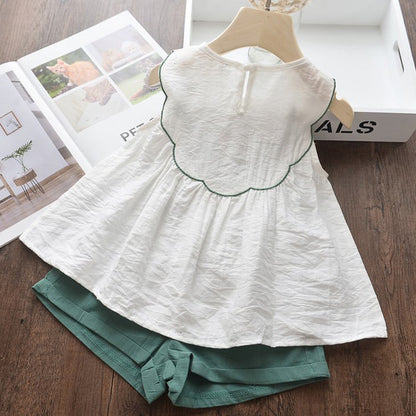 Cotton and linen sleeveless T-shirt + shorts