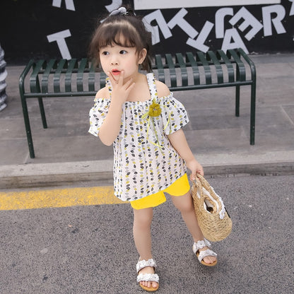 Ins explosive children''s Suit Girls Summer new Korean version of shoulder-bare leaf short sleeve jacket tidal shorts two sets