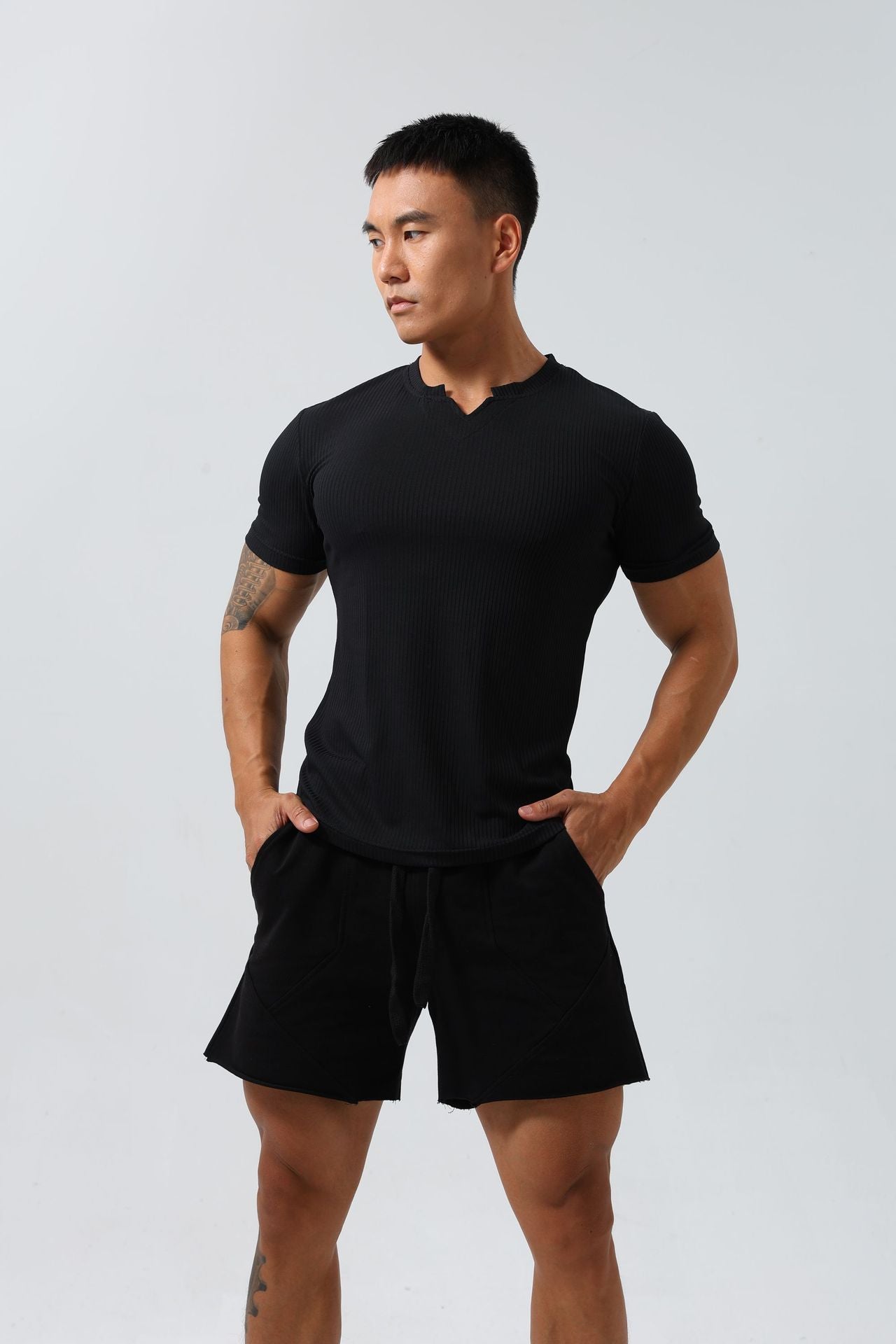 Men's V-collar Short Sleeve Coat Sports Quick-drying Solid Color Outdoor Fitness Running Slim