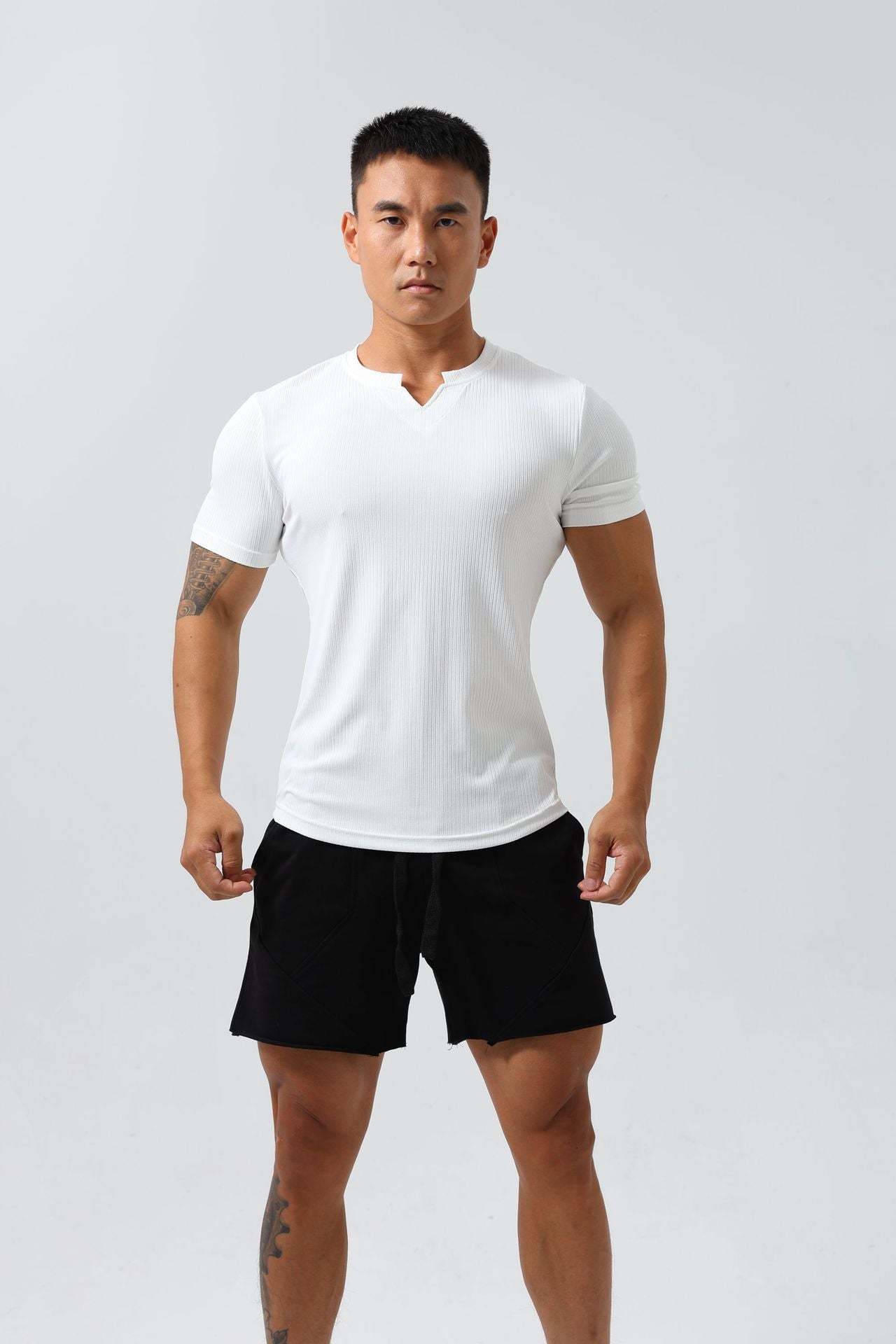 Men's V-collar Short Sleeve Coat Sports Quick-drying Solid Color Outdoor Fitness Running Slim